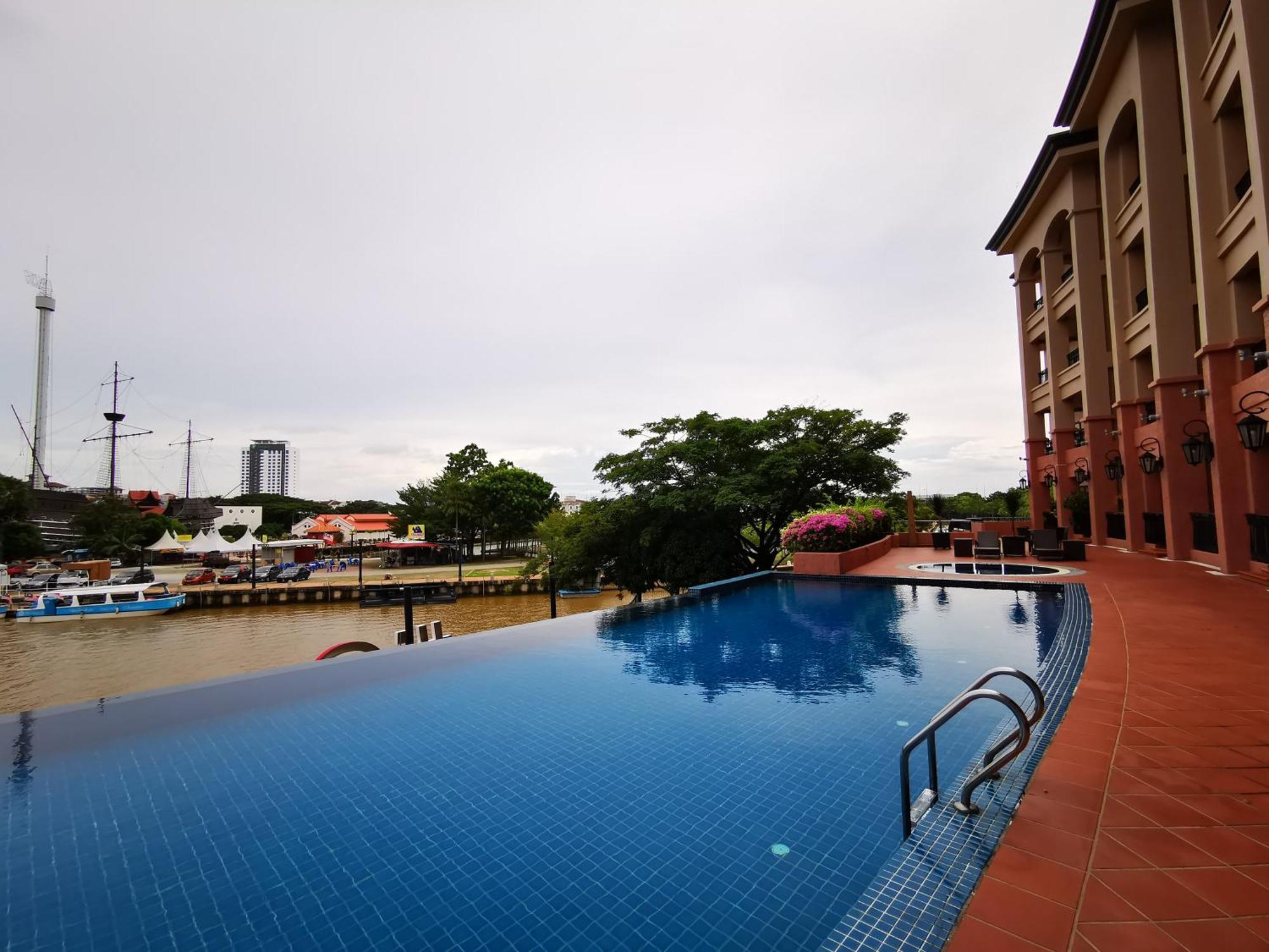 Casa Del Rio Residences Malacca Extérieur photo